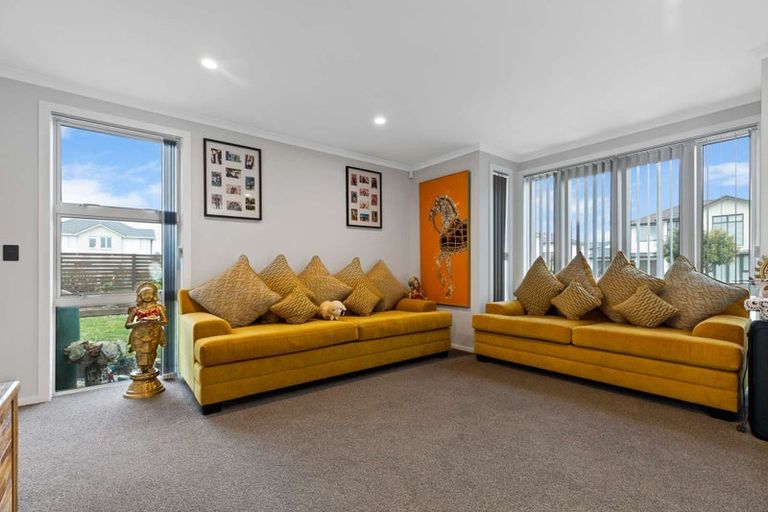 Photo of property in 50 Kauri Heart Avenue, Takanini, 2112