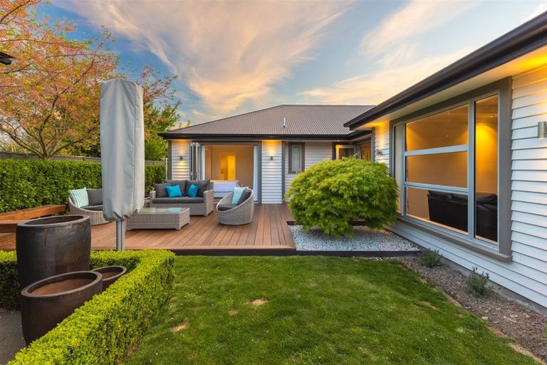 Photo of property in 11 Old Red Barn Road, Halswell, Christchurch, 8025