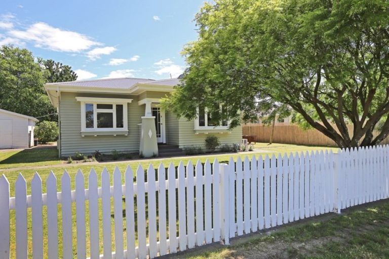 Photo of property in 102 Sylvan Road, Parkvale, Hastings, 4122