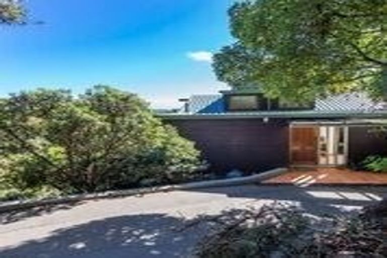 Photo of property in 9 Sherwood Lane, Cashmere, Christchurch, 8022