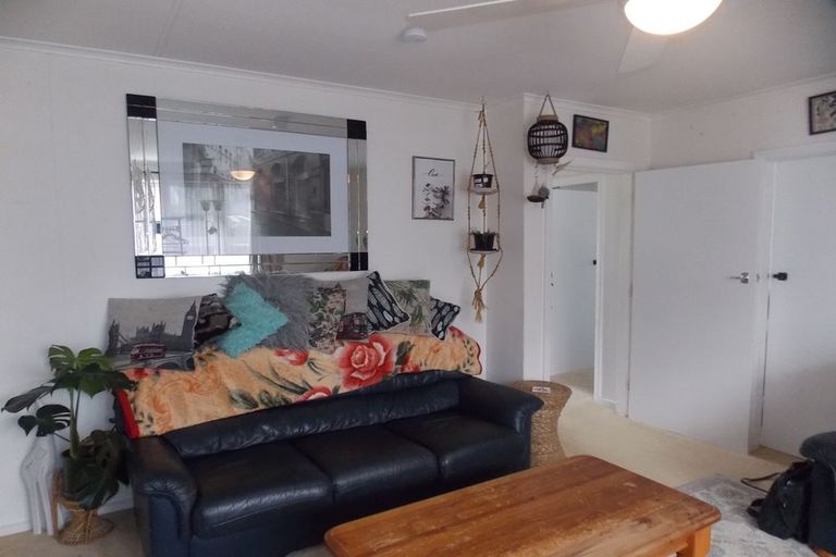 Photo of property in 3 Wilson Road, Hunterville, 4730