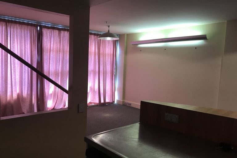 Photo of property in St Pauls Apartments, 24/43 Mulgrave Street, Thorndon, Wellington, 6011