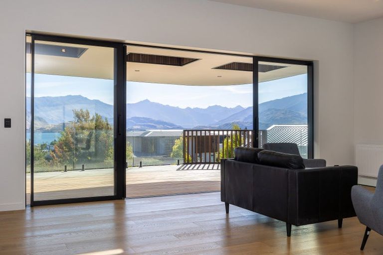 Photo of property in 11 Clearview Street, Wanaka, 9305