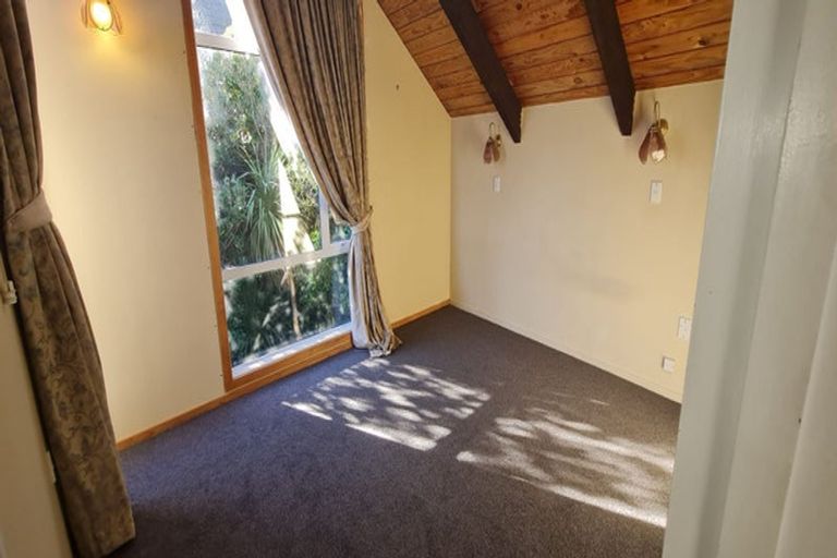 Photo of property in 39 Robieson Street, Roseneath, Wellington, 6011