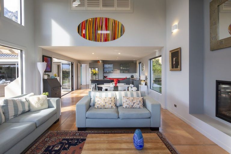 Photo of property in 5 Scenic Drive, Drift Bay, Queenstown, 9371