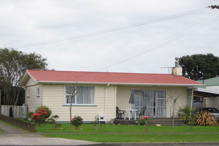 Photo of property in 73 Browne Street, Waitara, 4320