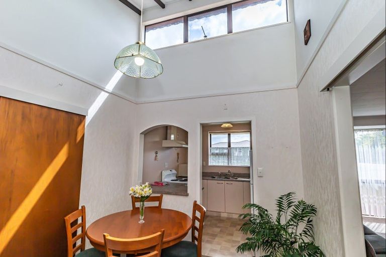 Photo of property in 18 Hereford Street, Levin, 5510