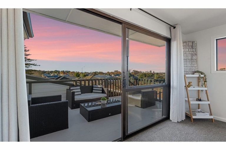 Photo of property in 263 Lake Terrace Road, Shirley, Christchurch, 8061