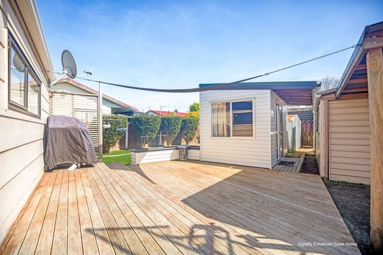 Photo of property in 10 Kentucky Crescent, Nawton, Hamilton, 3200