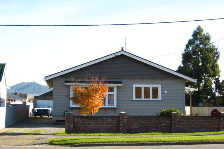 Photo of property in 22 Railway Esplanade, East Gore, Gore, 9710