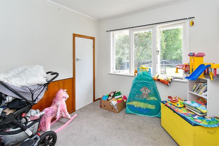 Photo of property in 69 Blake Road, Mangere East, Auckland, 2024