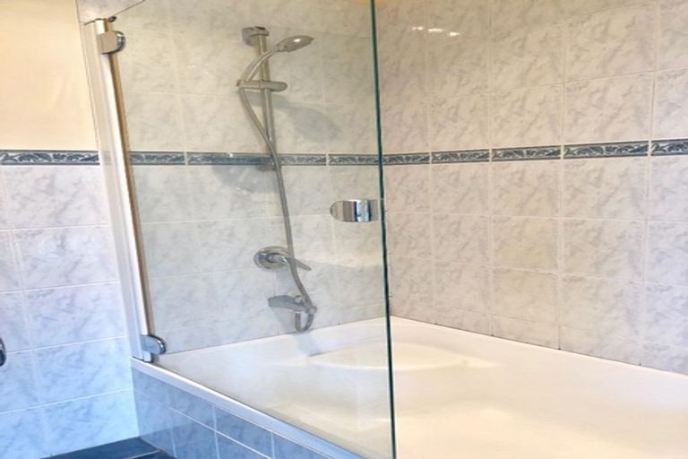 Photo of property in 1 Genesis Place, Flat Bush, Auckland, 2019