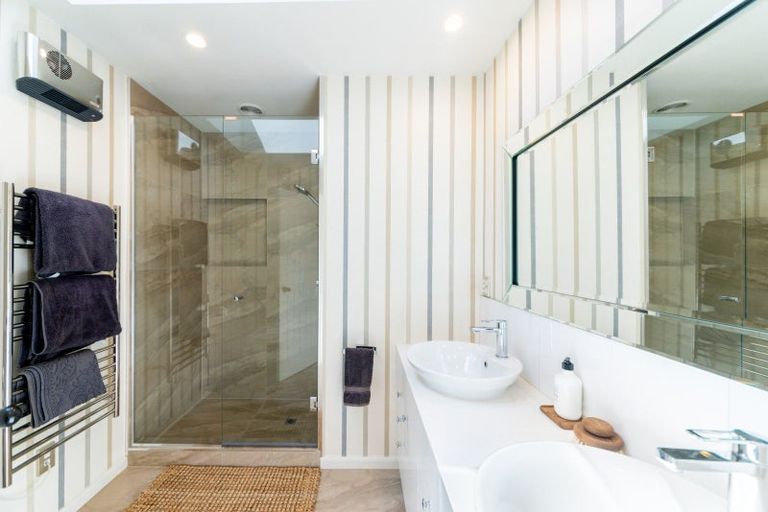 Photo of property in 16a Hadlow Place, Burnside, Christchurch, 8041