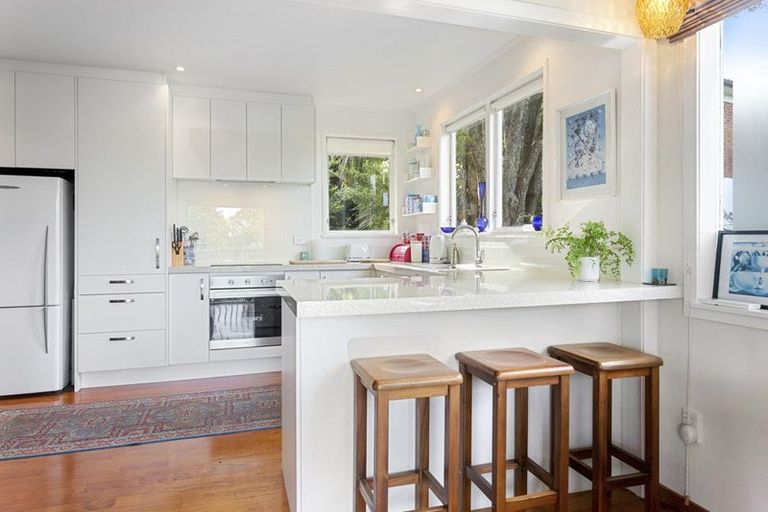 Photo of property in 50 Pleasant Road, Glen Eden, Auckland, 0602