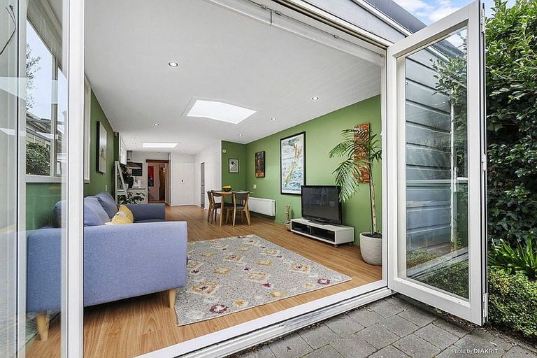 Photo of property in 200 Tinakori Road, Thorndon, Wellington, 6011