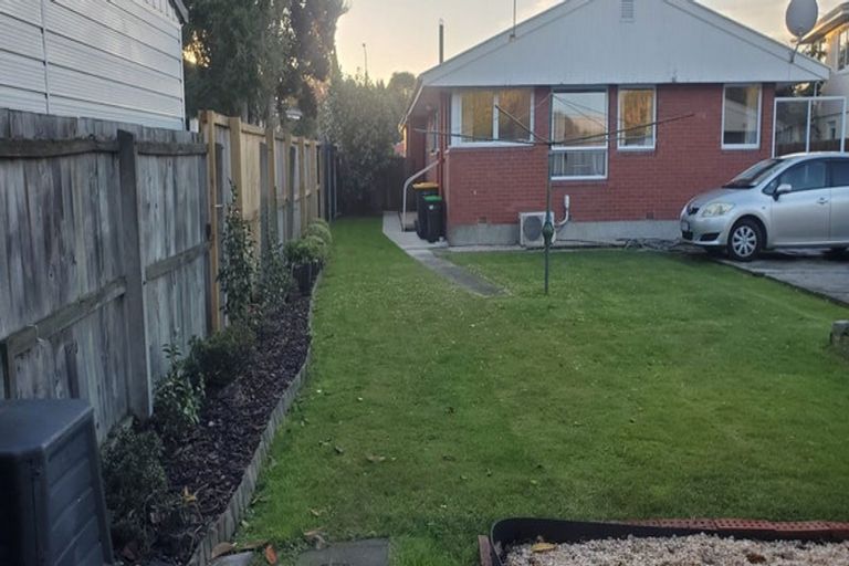 Photo of property in 2/82 Grahams Road, Burnside, Christchurch, 8041