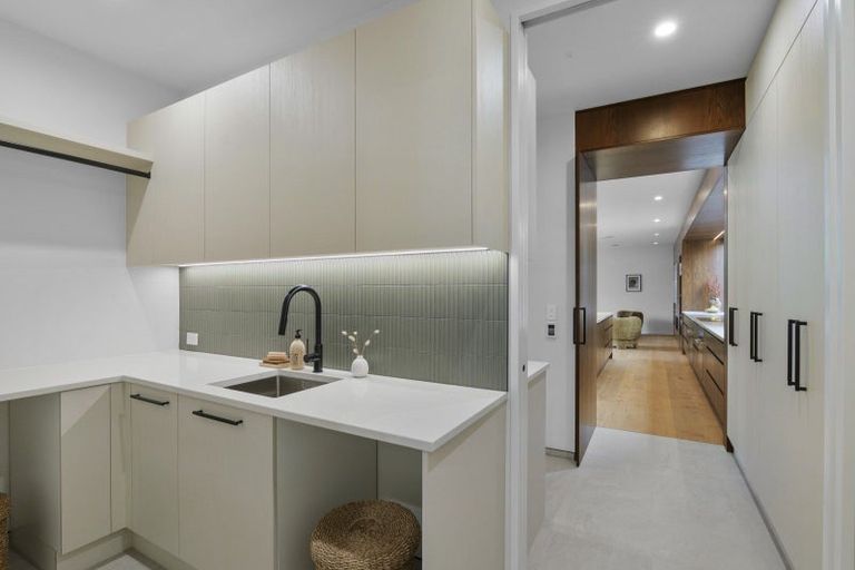 Photo of property in 26d Bryndwr Road, Fendalton, Christchurch, 8052