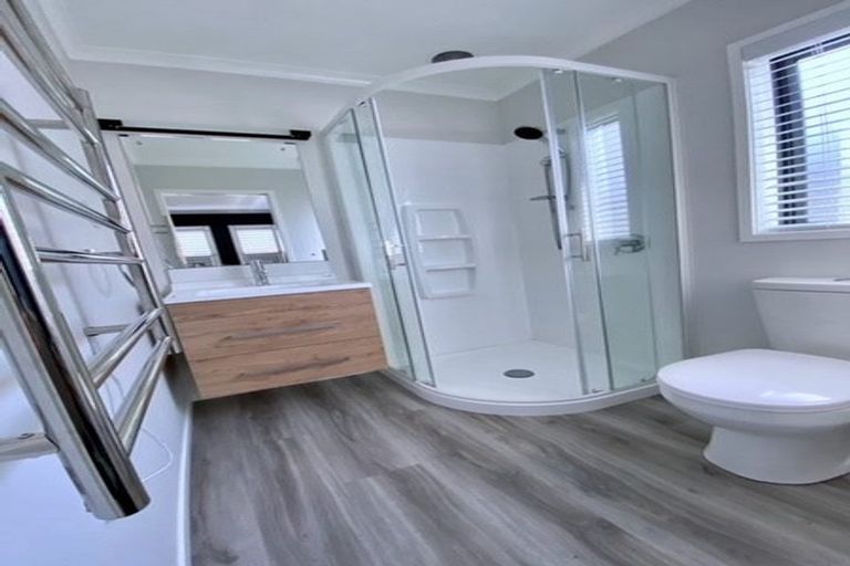 Photo of property in 14 Buddle Road, Paerata, 2124