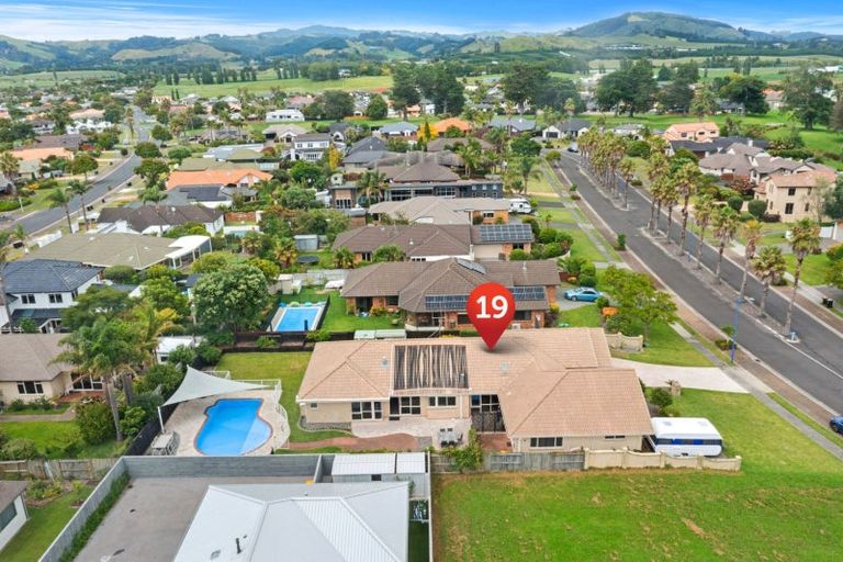Photo of property in 19 Sovereign Drive, Papamoa Beach, Papamoa, 3118