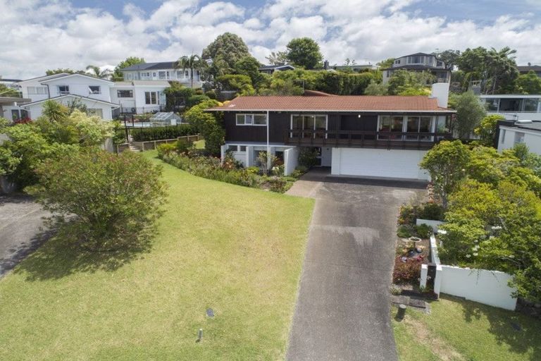 Photo of property in 57 Parr Terrace, Castor Bay, Auckland, 0620