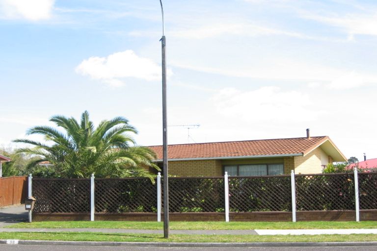 Photo of property in 59 Heta Road, Highlands Park, New Plymouth, 4312