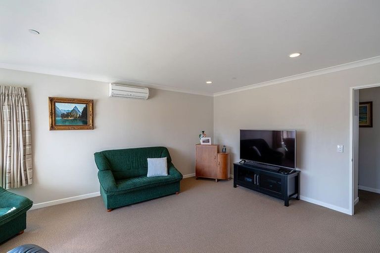 Photo of property in 17/9 Ian Peter Way, Otaki, 5512