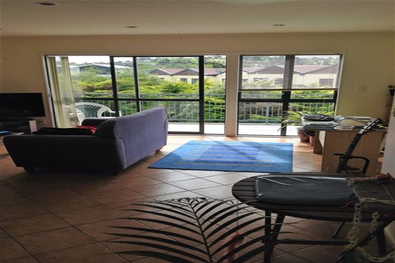 Photo of property in 11/15 Andersons Road, Oteha, Auckland, 0632