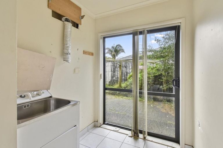 Photo of property in 41 Kellaway Drive, East Tamaki, Auckland, 2013