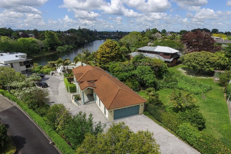 Photo of property in 2 Minchin Crescent, St Andrews, Hamilton, 3200