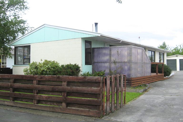Photo of property in 6 Royleen Street, Casebrook, Christchurch, 8051