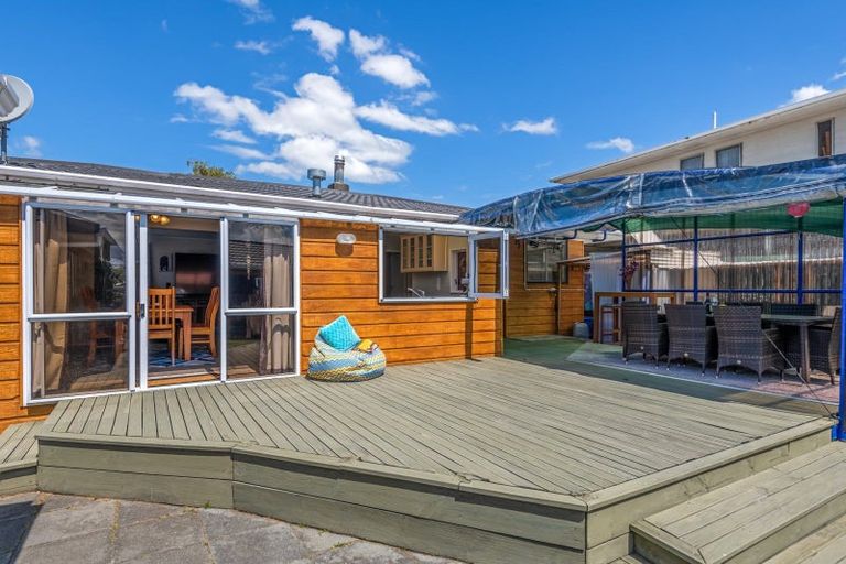Photo of property in 43 Benmore Avenue, Cloverlea, Palmerston North, 4412