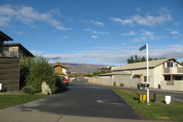 Photo of property in 13a Mataraki Place, Wanaka, 9305