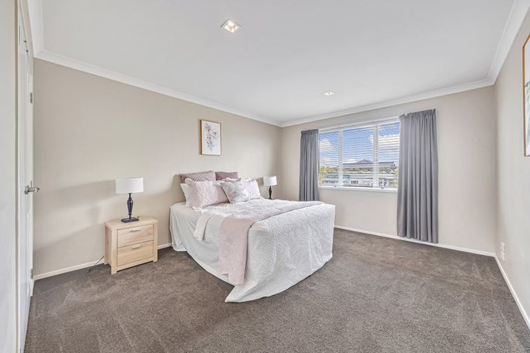 Photo of property in 8 Baverstock Road, Flat Bush, Auckland, 2016