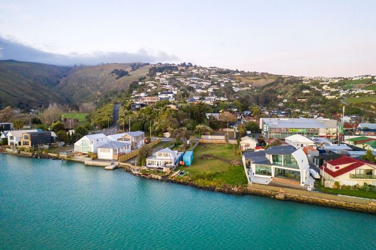 Photo of property in 109 Main Road, Redcliffs, Christchurch, 8081