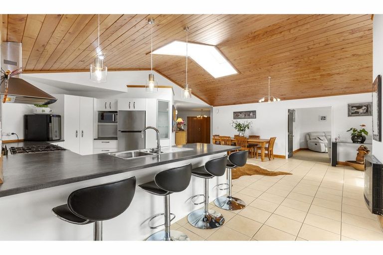 Photo of property in 2 Merlot Place, Rototuna, Hamilton, 3210