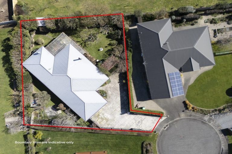 Photo of property in 13 Tararua Crescent, Carterton, 5713