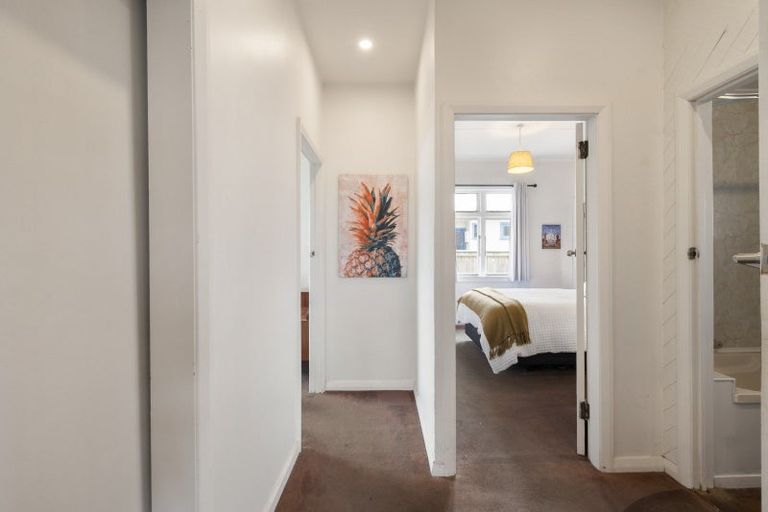 Photo of property in 65 Botanical Road, Takaro, Palmerston North, 4412