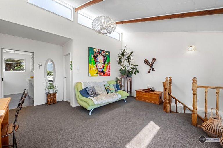 Photo of property in 3 Sunshine Crescent, Kelson, Lower Hutt, 5010