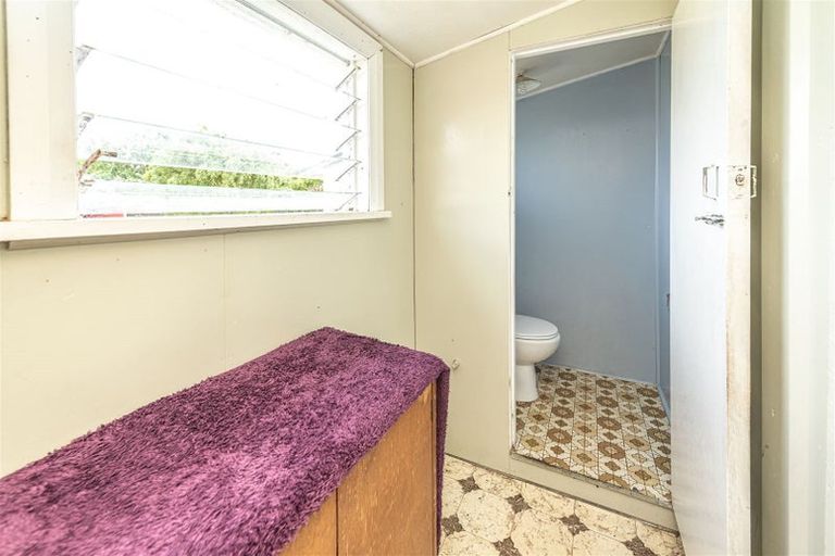 Photo of property in 21 Smith Street, Waverley, 4510
