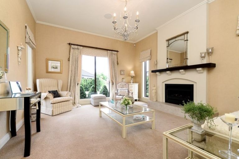 Photo of property in 35 The Esplanade, Huntington, Hamilton, 3210