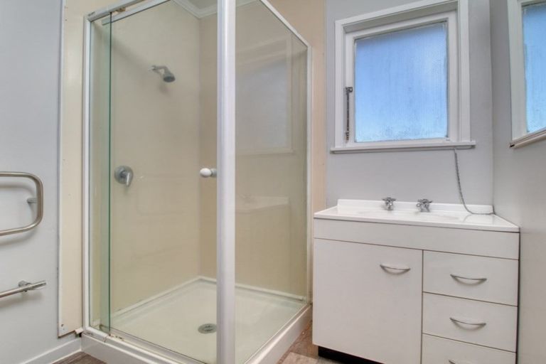 Photo of property in 17 Masefield Avenue, Maraenui, Napier, 4110