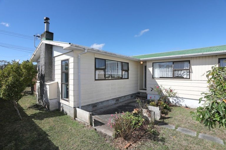 Photo of property in 71 Thames Street, Rongotea, 4476