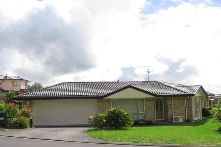 Photo of property in 6 Midhurst Avenue, Henderson, Auckland, 0612