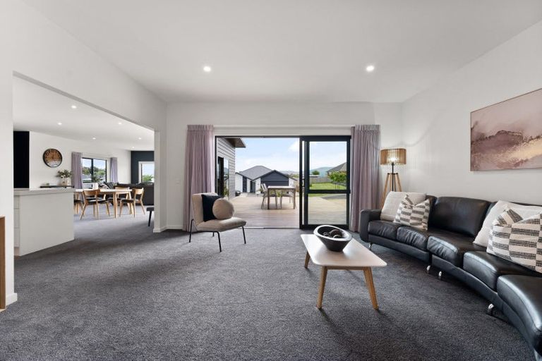 Photo of property in 53 Heathfield Drive, Mosgiel, 9024