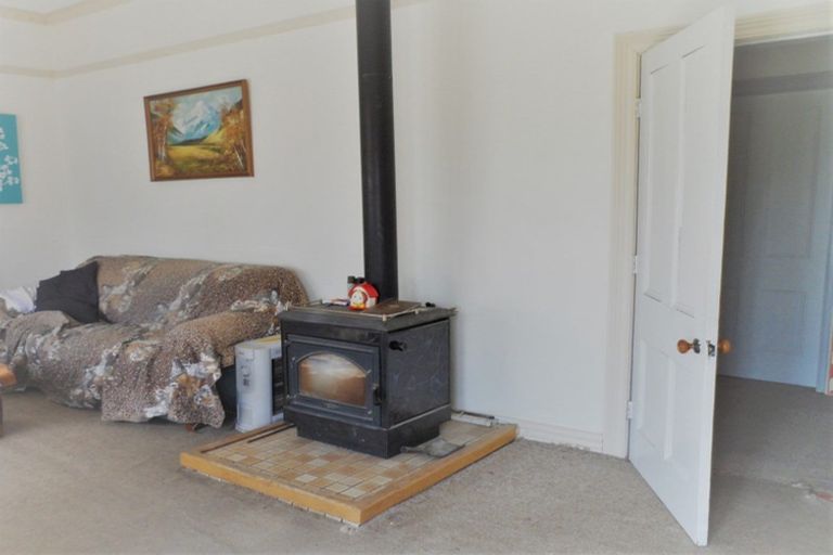 Photo of property in 27 High Street, Hawarden, 7385