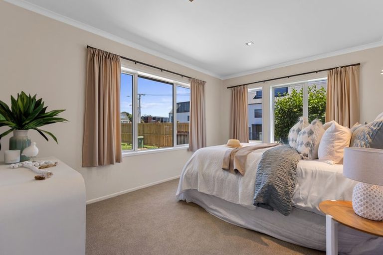 Photo of property in 10 Karewa Parade, Papamoa Beach, Papamoa, 3118