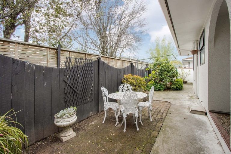 Photo of property in 1/911 Queen Street East, Parkvale, Hastings, 4122