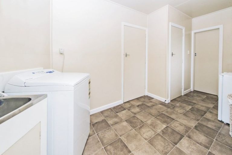 Photo of property in 28 Kimberley Road, Darfield, 7510