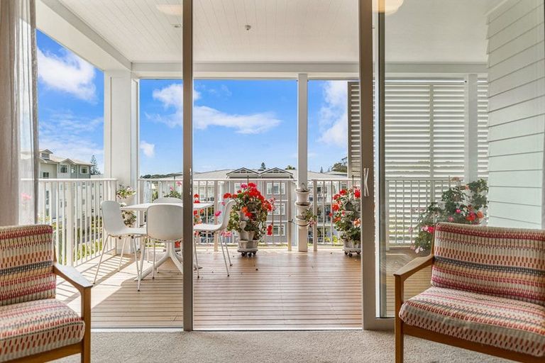 Photo of property in 227 Hibiscus Drive, Orewa, 0931