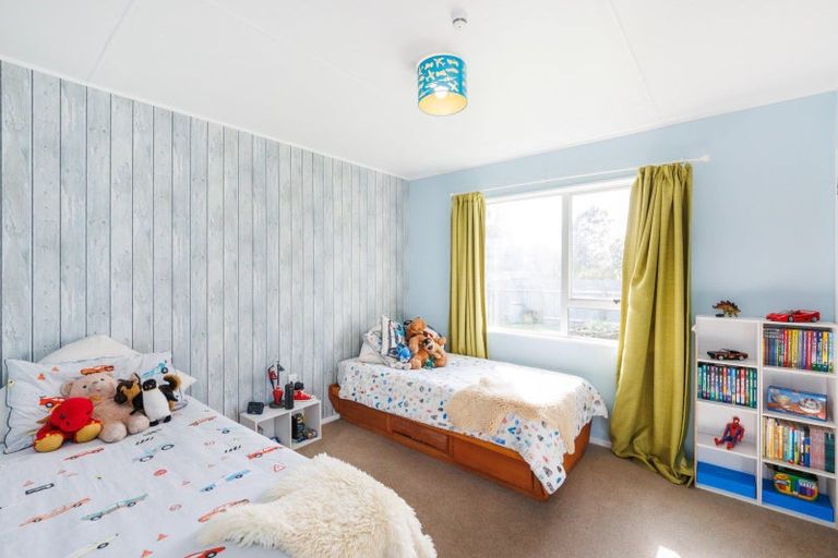 Photo of property in 12 Capri Place, Awapuni, Palmerston North, 4412